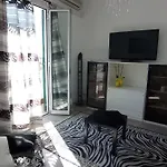Alishome Centre-beach-ariston-casino Apartment *