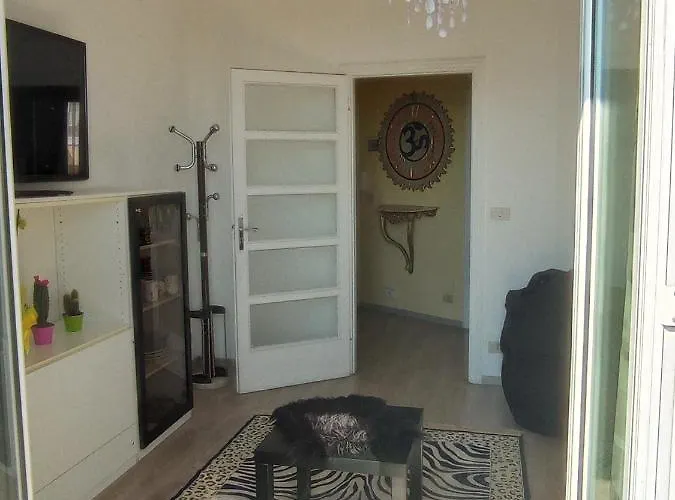 Alishome Centre-beach-ariston-casino Apartment